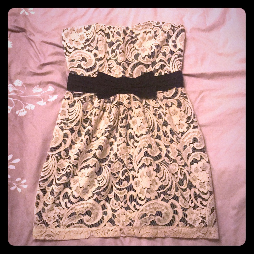 [Forever 21] Strapless Homecoming Dress